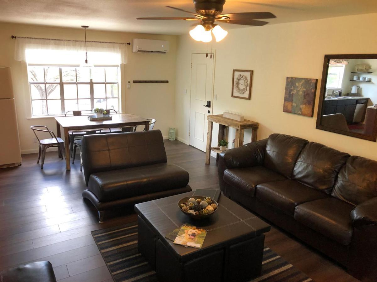 Lydias Loft Apartment Ingram ภายนอก รูปภาพ