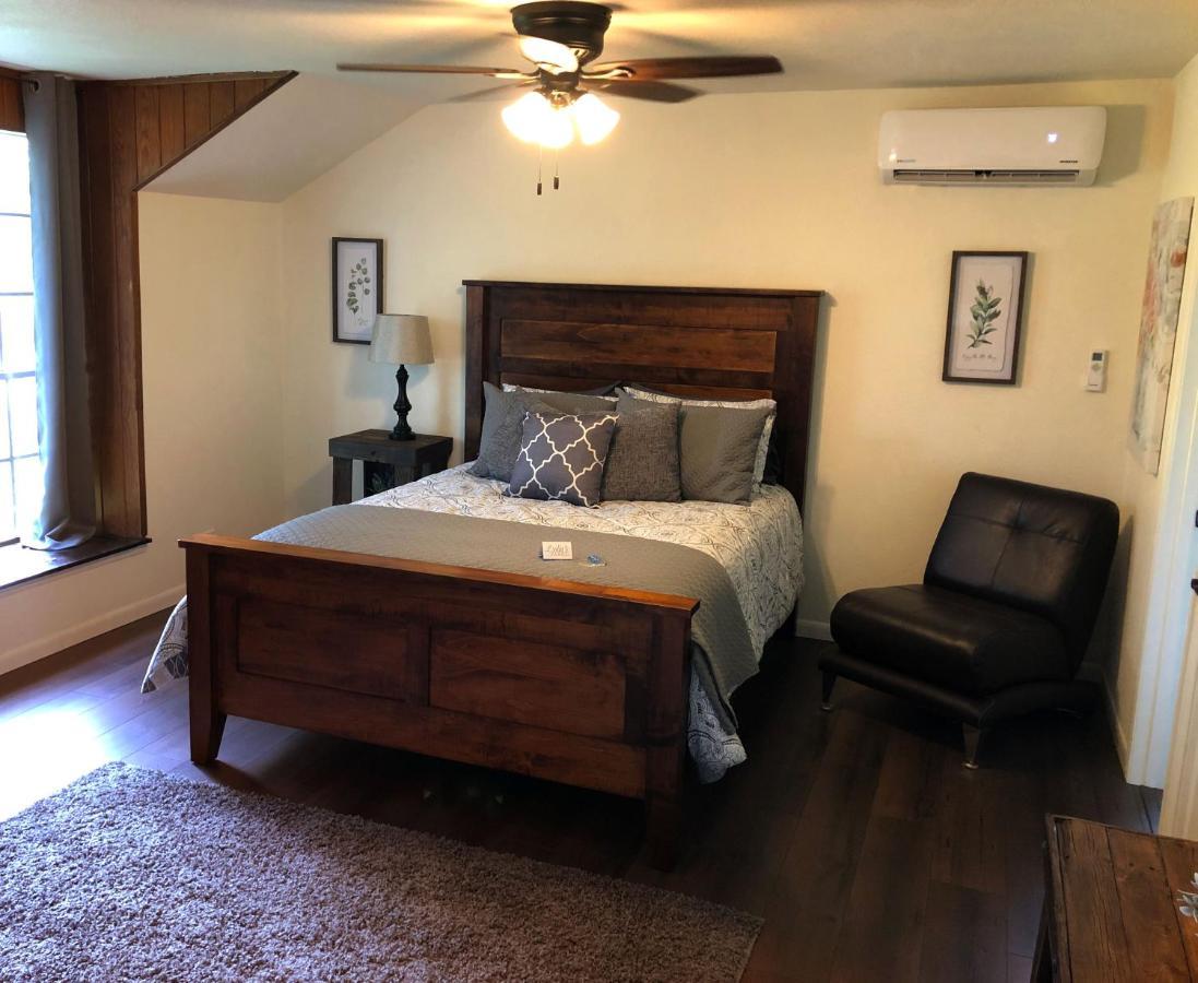 Lydias Loft Apartment Ingram ภายนอก รูปภาพ